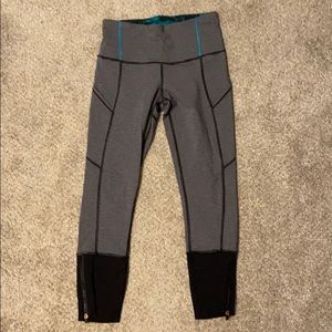 Lululemon runners, size 4